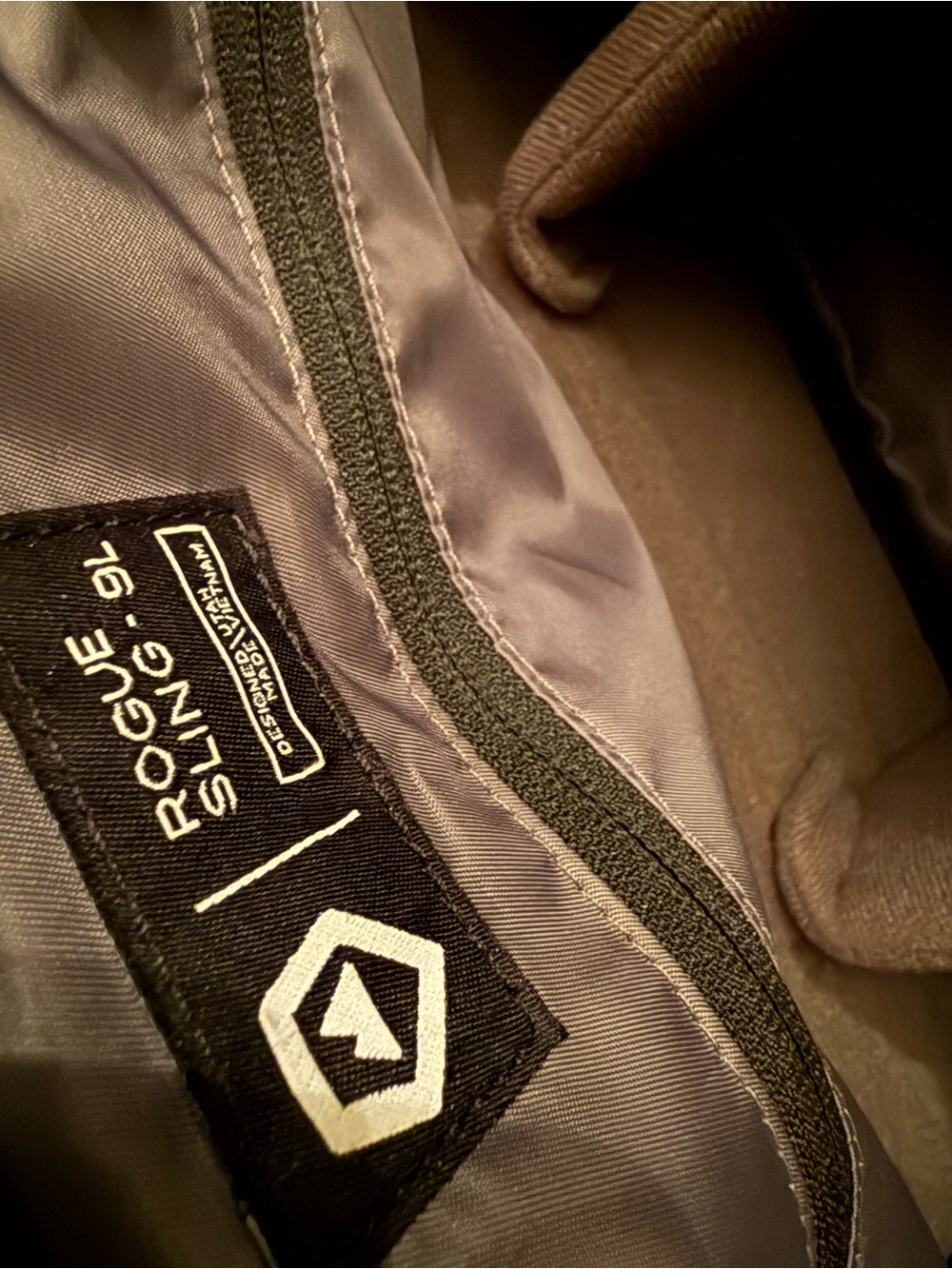 WANDRD ROGUE Sling Camera Bag - Picture 5 of 5